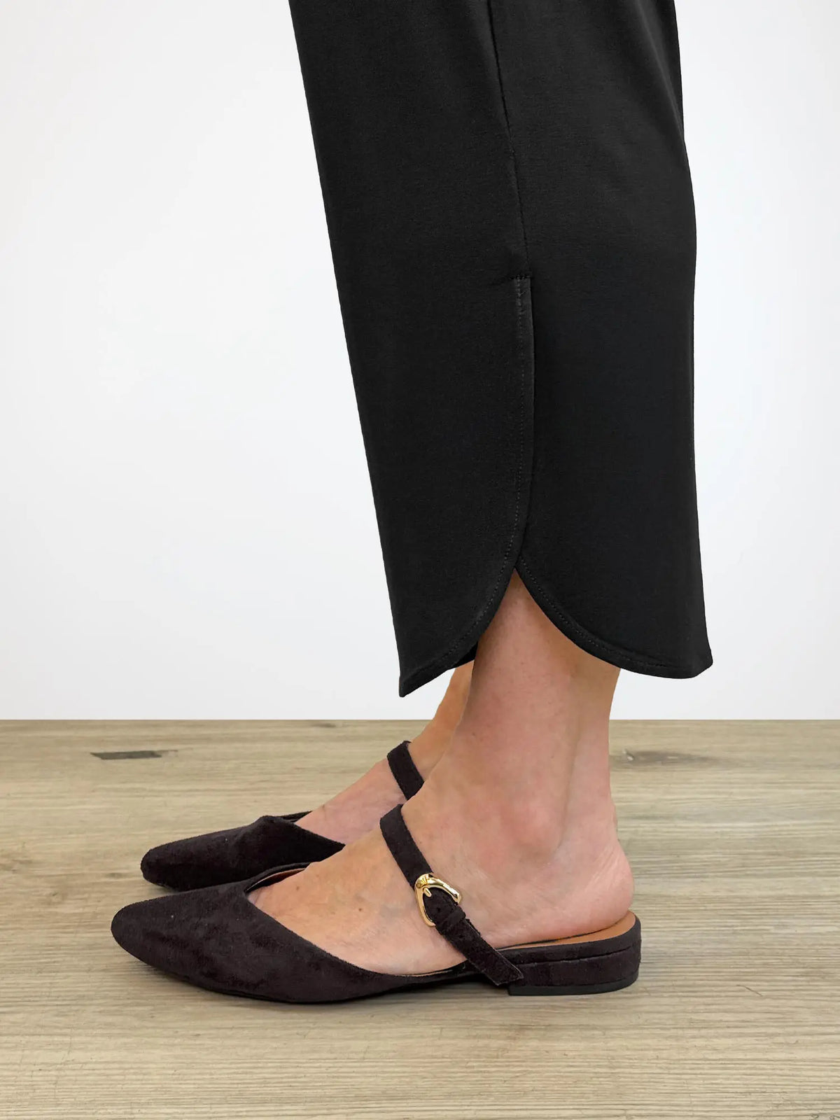 Akira tulip hem capri pant - FINAL SALE | PLUS